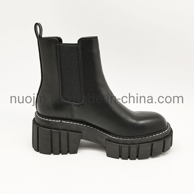 Bout rond semelle à crampons panneau élastique sans lacet bloc talon épais femmes chaussures de mode bottines Chelsea à la mode Lady′ S chaussures