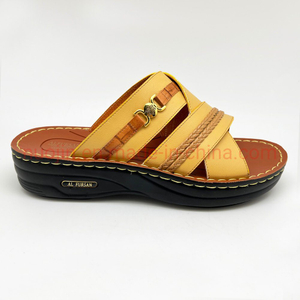 Sandales d'extérieur pour hommes, pantoufles, Logo masculin personnalisé, nouvelle collection 2023
